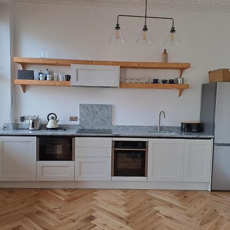 Spinnaker - Self Catering Apartment, Tenby Dış mekan fotoğraf